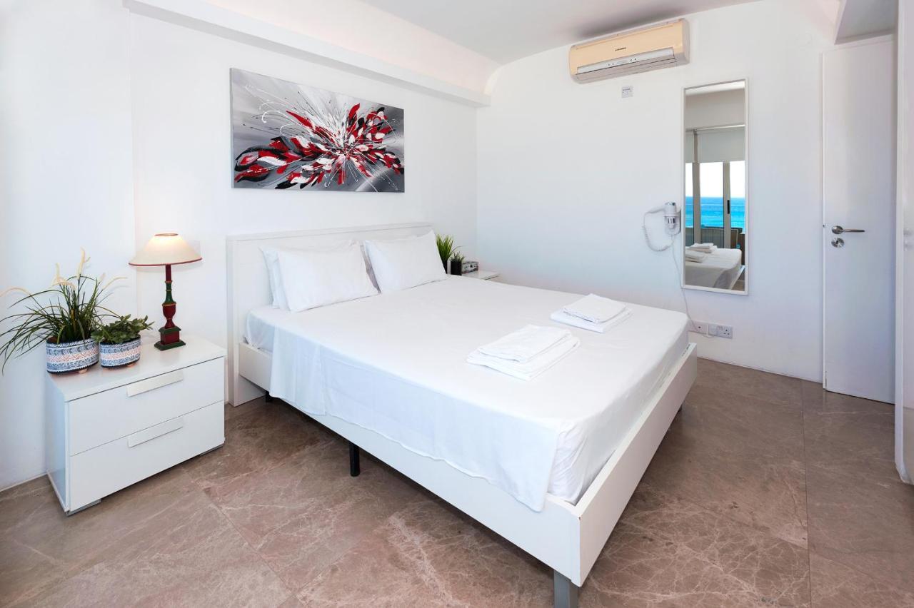 Apartment Marina - Beachfront プロタラス エクステリア 写真