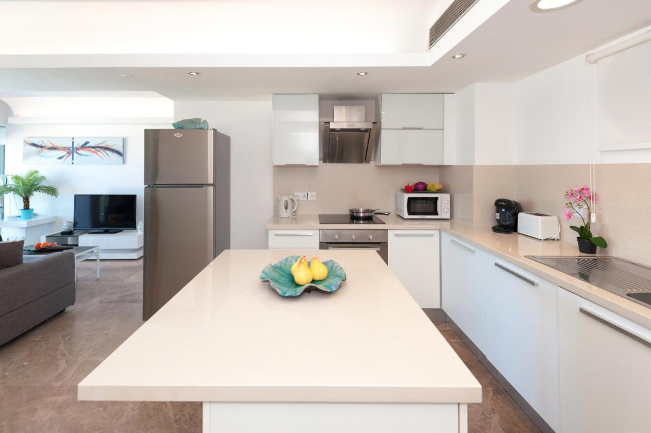 Apartment Marina - Beachfront プロタラス エクステリア 写真